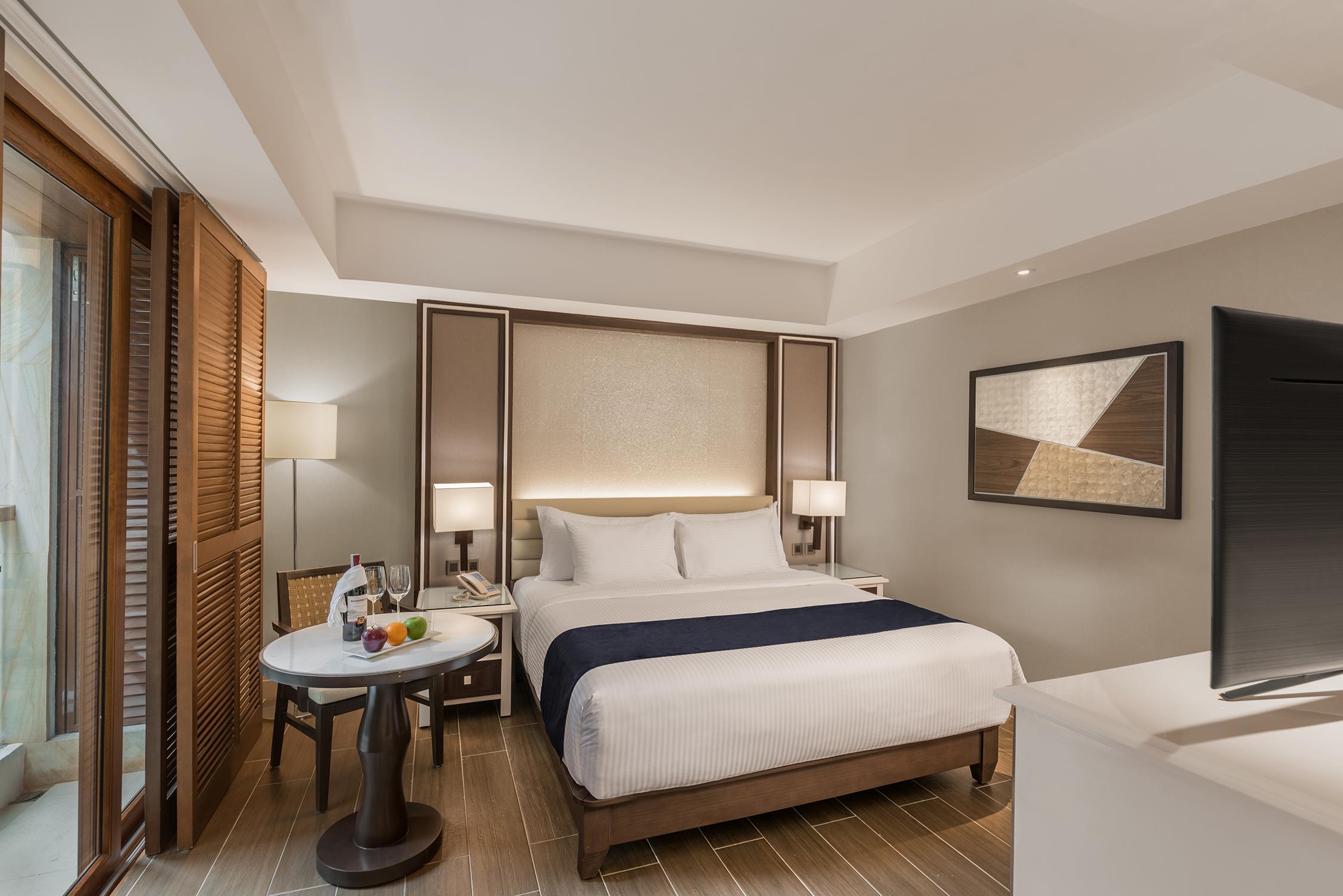 Henann Crystal Sands Resort Balabag  Buitenkant foto