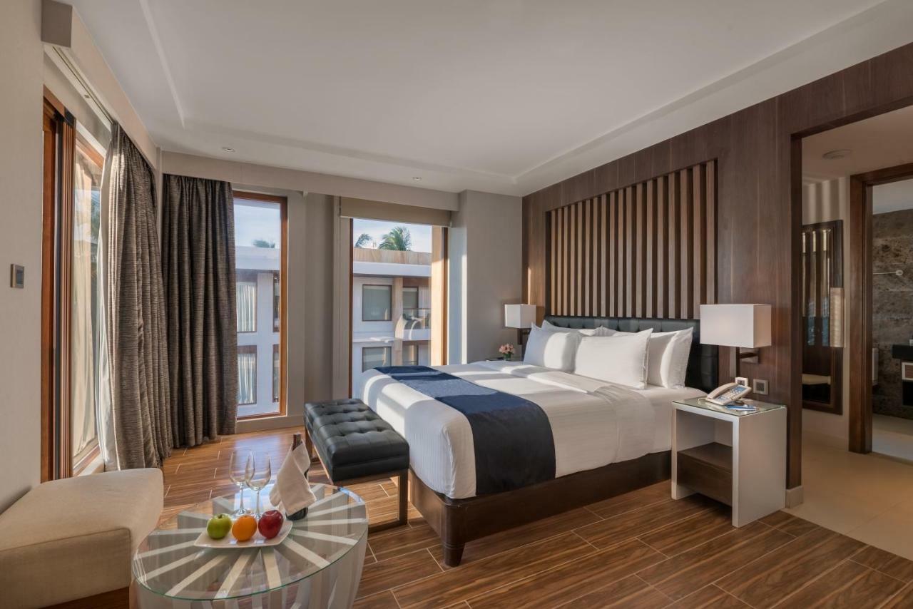 Henann Crystal Sands Resort Balabag  Buitenkant foto